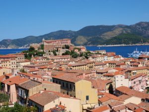 Dächer von Portoferraio, Elba, Italien