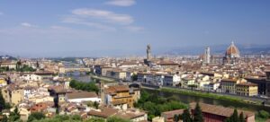 Stadtpanorama hoch über Florenz - Toskana