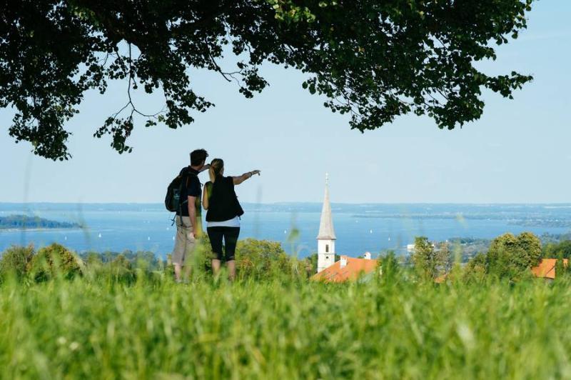 In der Region Chiemsee-Alpenland spielt die Natur eine genussvolle Doppelrolle